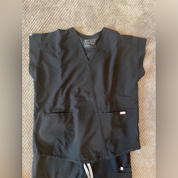 Preowned Figs Scrub Set- Medium Top/Medium Tall High Waisted Yolas - Picture 2 of 5